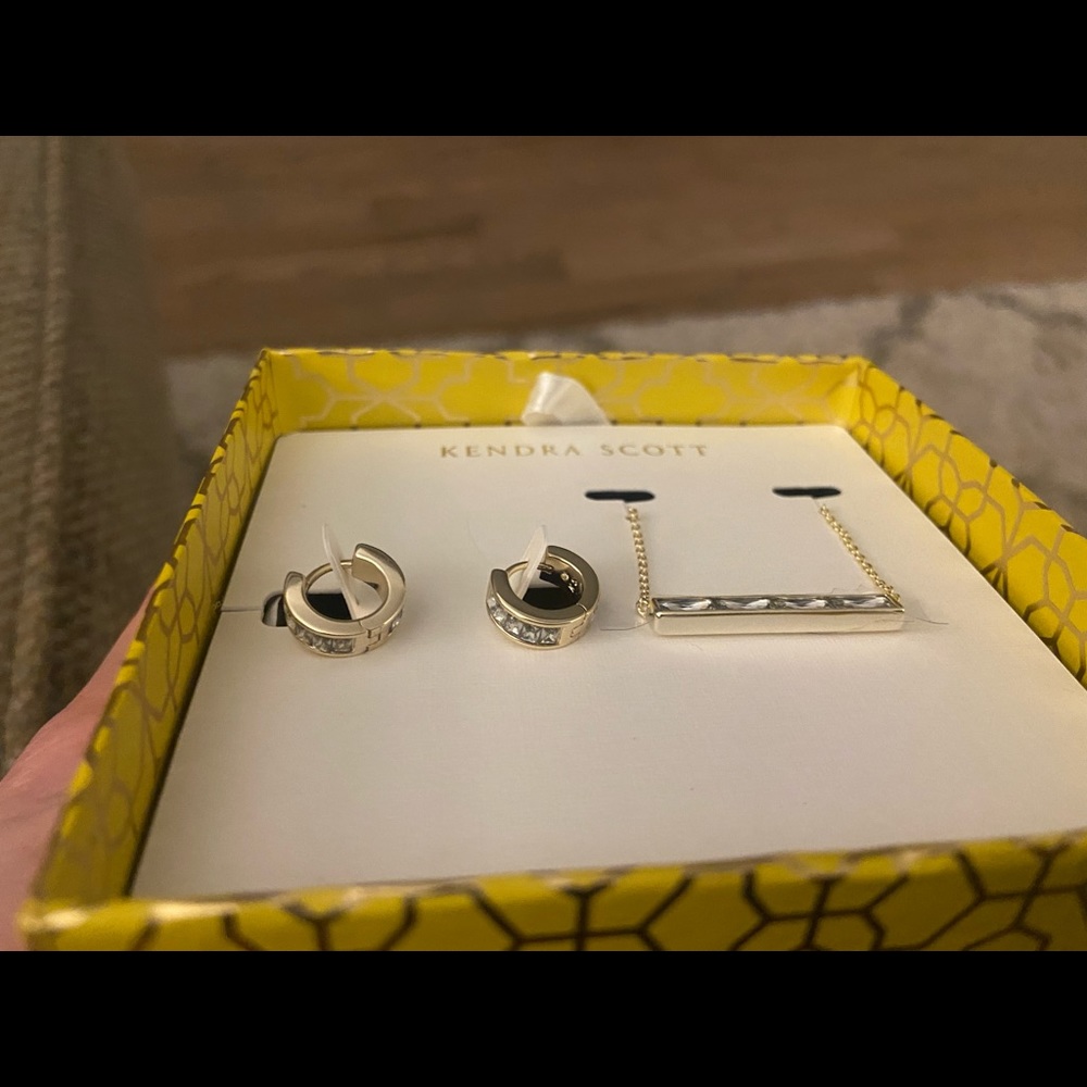 New with tags! Kendra Scott Set